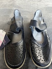 BNWT Size 5 Ladies Softlite