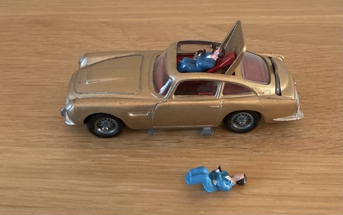 Corgi 261 james bond - corgi, db5