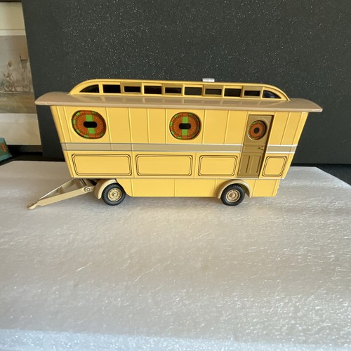 Corgi circus chipperfields - circus,
