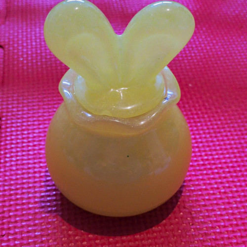 Small yellow resin - yellow,