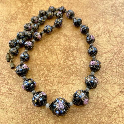Vintage black venetian art - black,