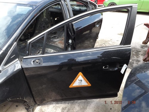 Toyota avensis left passenger - left,
