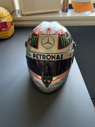 Schuberth mini f1 helmet - 1:2,