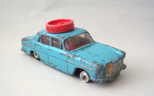 Corgi toys 236 - toys, austin