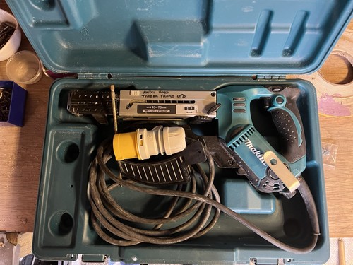 Makita screw gun - gun, 110