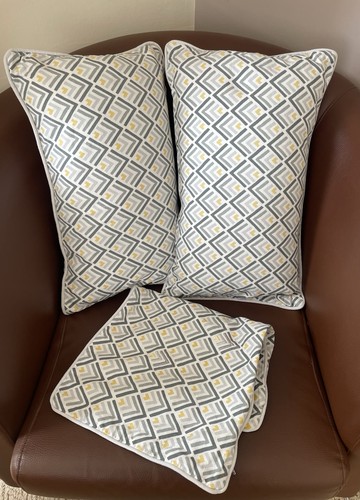 Laura ashley chevron - x,