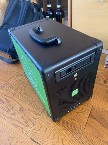 Rare lian tu200 - li, suitcase