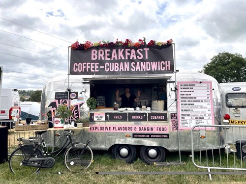 Airstream - ,