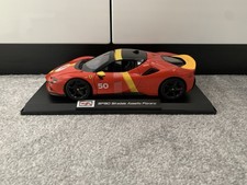 Maisto - 1:18 Scale Diecast