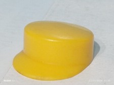 PLAYMOBIL YELLOW CAP 1st ERA