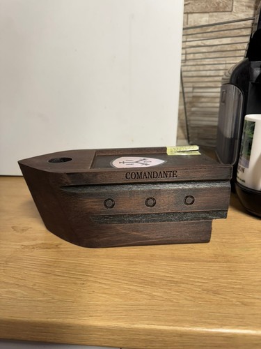 Empty wooden cigar box - empty,