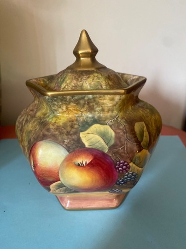 Royal worcester artist - royal,