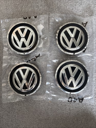 Wheel centre caps - up,