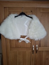 Ladies Faux Fur Cape 