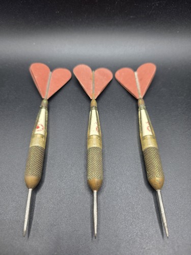 Vintage dorwin set darts - of,