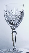 EDINBURGH CRYSTAL - ROYAL PATTERN - WINE GLASS 16.8cm / 6 5/8"