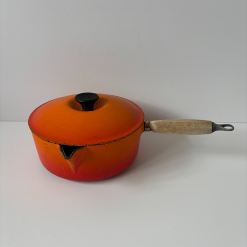 Creuset 22cm cast iron - creuset,