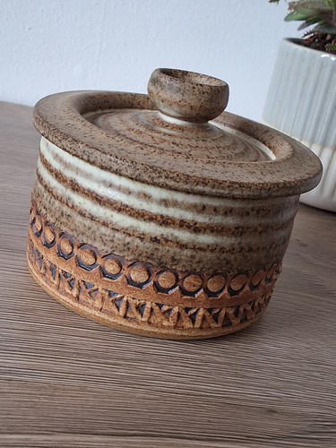 Vintage broadstairs pottery - broadstairs,