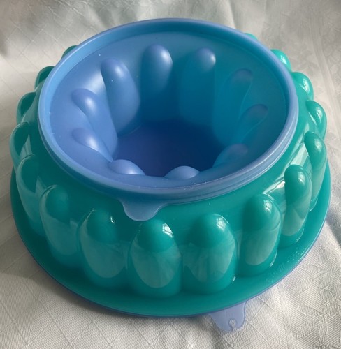 Tupperware jelly mould green - green, /