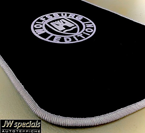 Automotive carpet foot mats