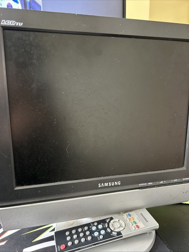 Samsung syncmaster 940mw - samsung, lcd