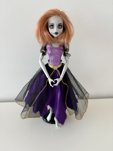 Wowwee once upon zombie - a,