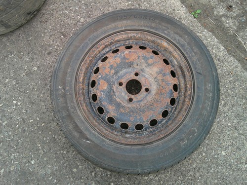Renault kangoo wheel - +, tyre
