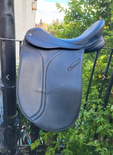 Black synthetic dressage - 17",
