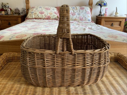 Vintage wicker shopping basket - wicker,