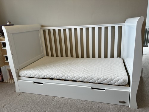 Used obaby cot - obaby,