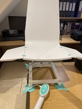 Mountway Neptune Powered Bath Lift. (160Kg) with Battery but no charger