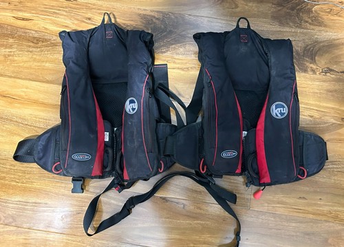 Adult life jackets - 2,