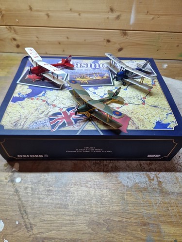 Oxford diecast glasmoth - 1/72,
