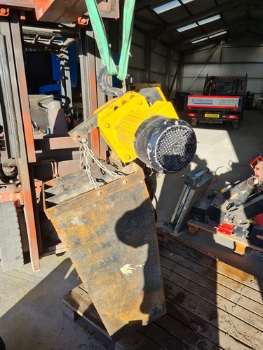 Yale electric chain - chain, 2