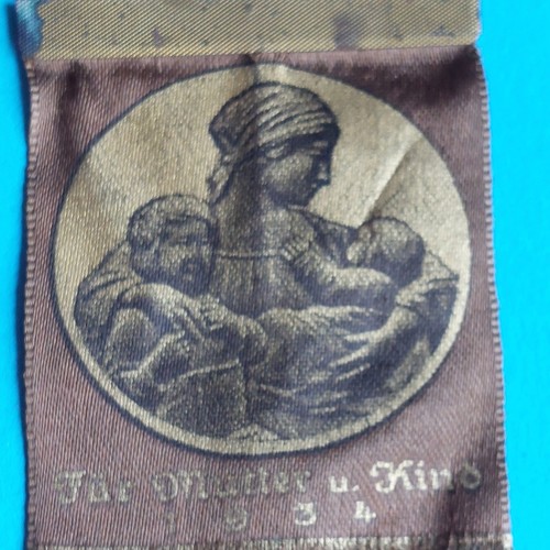 German home front 1934 - home, silk