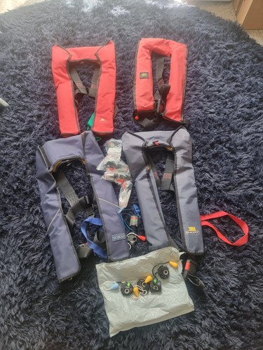Automatic life jackets - 4x,