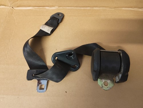 Rear left seat belt intertia - rear,