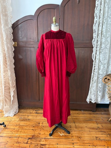 Victorian 1890s red wool - red,