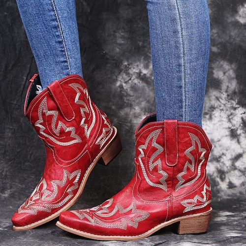 Womens short wide pointed - wide, toe