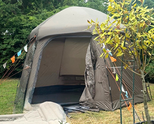 Man yurt with - 7, extra
