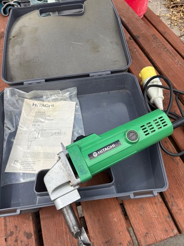 Hitachi metal nibbler 110 - ,