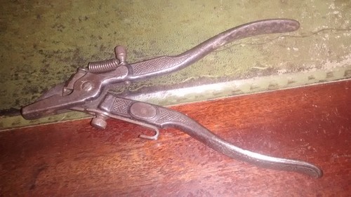 Vintage foreign saw set - saw,
