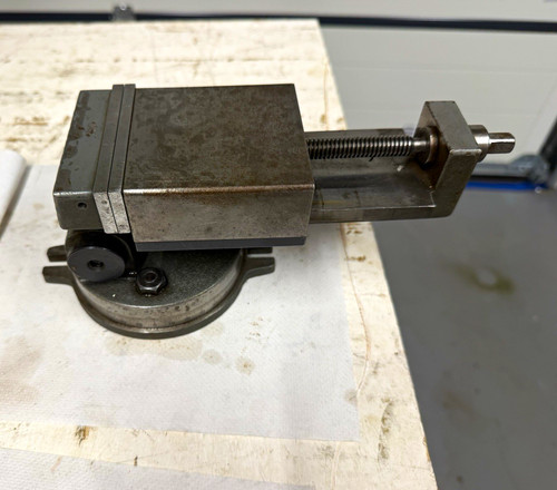 Industrial machine vice with - machine,