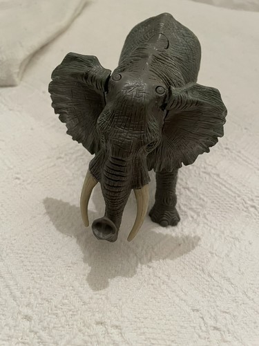 Chap mei elephant button - mei,
