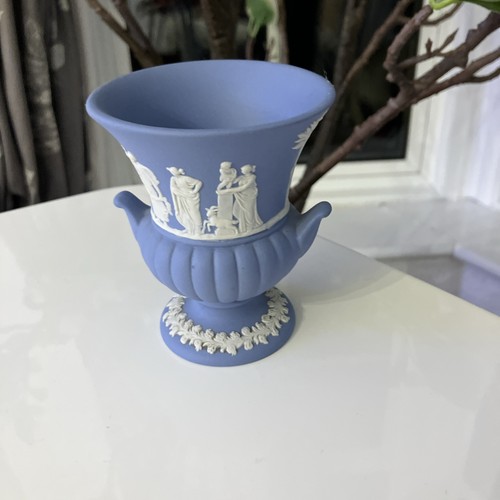 Wedgwood jasperware pale - jasperware, blue