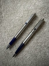 Vintage Parker 25 Fountain Pen