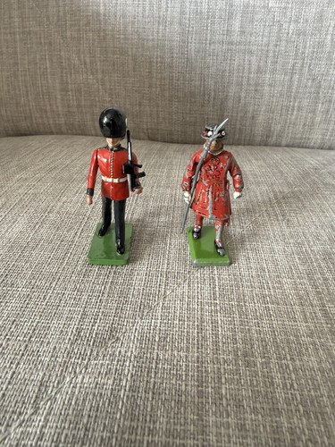 Vintage britains soldiers - britains,