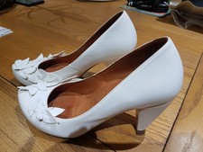 Chie Mihara White Flower shoes