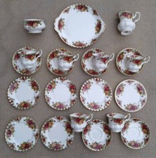 ROYAL ALBERT OLD COUNTRY ROSES