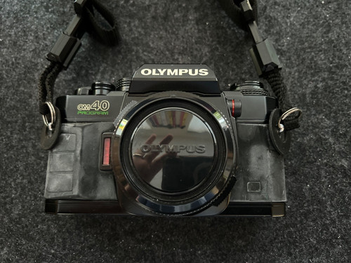 Olympus film camera - film, body
